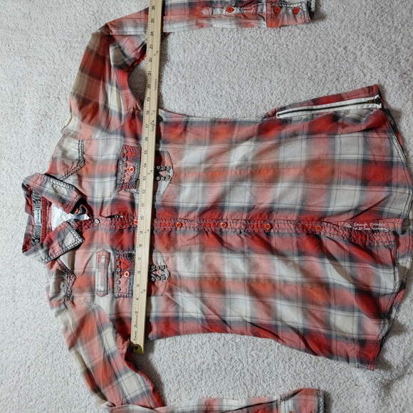 Roar Women's Plaid Rhinestone Button Down Shirt Sz M - Red and White Cross - Picture 3 of 7